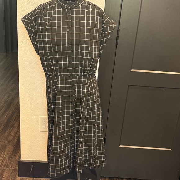 Calvin Klein Dresses & Skirts - Calvin Klein Black and White Dress Size Medium